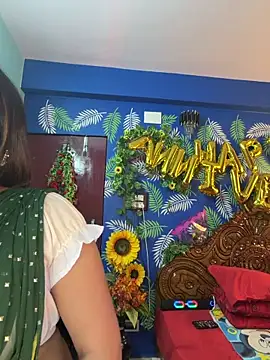 V-Hot-Sweti online show from February 25, 2026, 3:56 pm