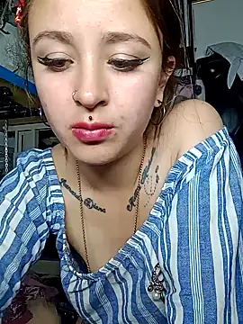 Snapshot of Tatii-Bunny chatting on September 13, 2025, 4:56 am Tatii-Bunny online show from September 13, 2025, 4:56 am
