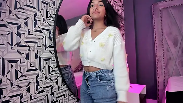 Manelyk evanss  online show from February 13, 2026, 4:18 pm