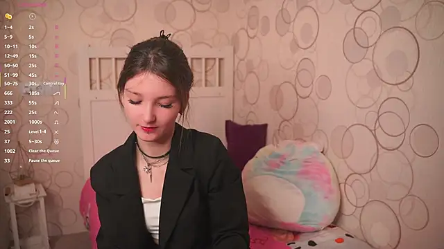 DongMolt online show from November 28, 2025, 8:09 pm