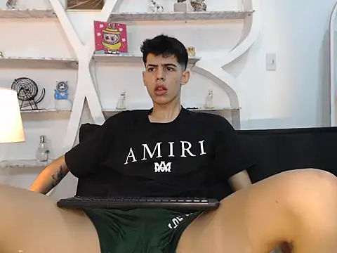 YOUNGS GUYS online show from September 11, 2025, 1:38 am