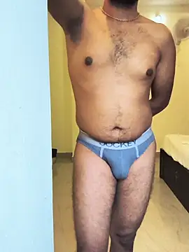 Snapshot of hunk7714 chatting on November 21, 2025, 11:09 am hunk7714 online show from November 21, 2025, 11:09 am