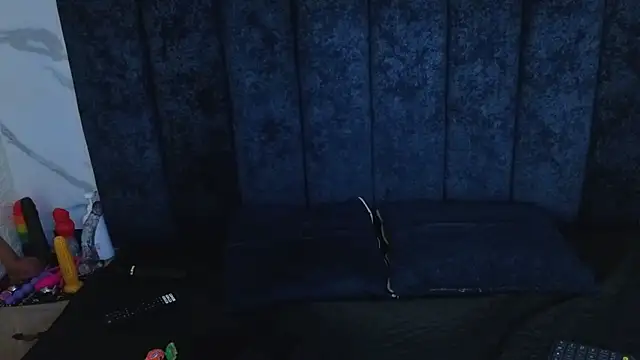 yunkeyc online show from February 18, 2026, 12:30 am