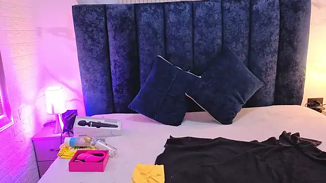 yunkeyc online show from November 16, 2025, 8:35 pm