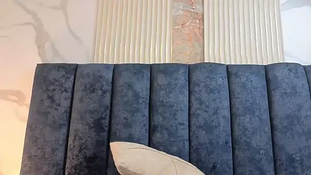 yunkeyc online show from November 23, 2025, 2:38 pm