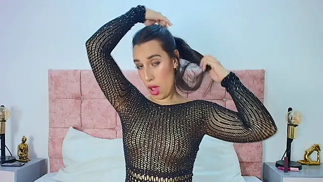  BellaBrown online show from September 24, 2025, 8:37 pm