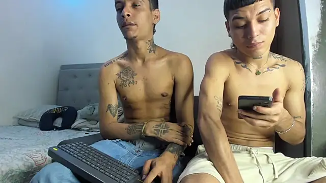 Snapshot of twinkDuohot chatting on April 9, 2026, 6:19 am twinkDuohot online show from April 9, 2026, 6:19 am