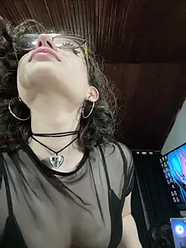 sukubo   online show from December 23, 2025, 5:29 am