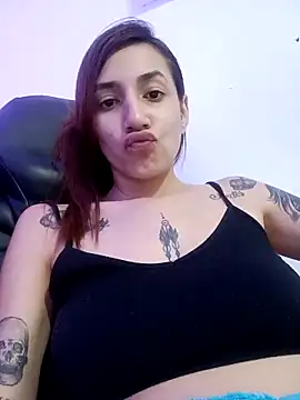 AteneaCox online show from April 16, 2026, 8:53 pm