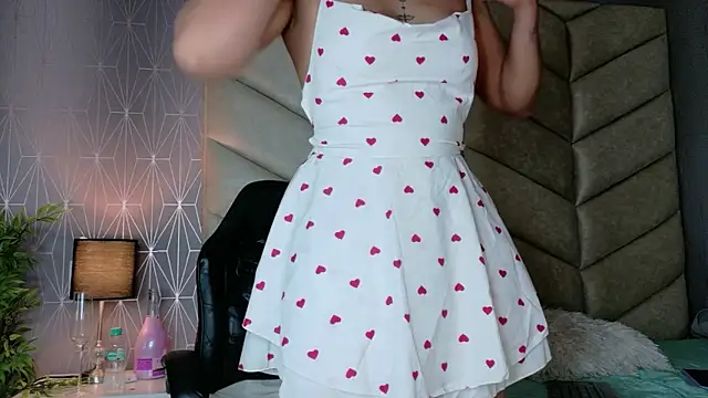 samiradoll online show from February 15, 2026, 5:08 am