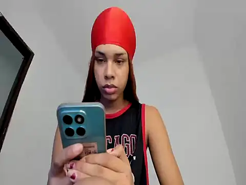 Snapshot of calliedemon_ chatting on May 20, 2026, 10:40 pm calliedemon online show from May 20, 2026, 10:40 pm