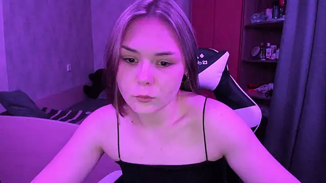 Snapshot of Sophi_gi chatting on October 20, 2025, 3:34 pm Sophi gi online show from October 20, 2025, 3:34 pm
