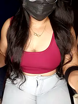 Sexy Anshika online show from August 5, 2026, 4:45 pm
