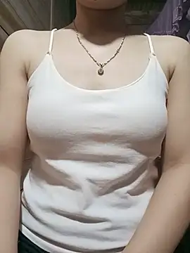 LucyyLy online show from June 4, 2026, 11:09 pm