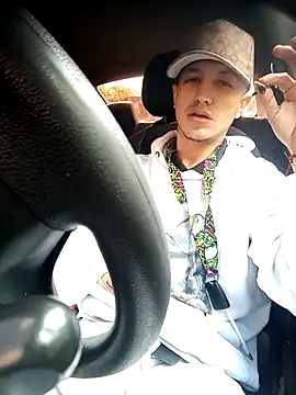 Snapshot of DebutingPathway chatting on November 3, 2025, 1:26 pm DebutingPathway online show from November 3, 2025, 1:26 pm