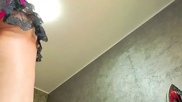 MysticCleo online show from April 30, 2026, 12:45 pm