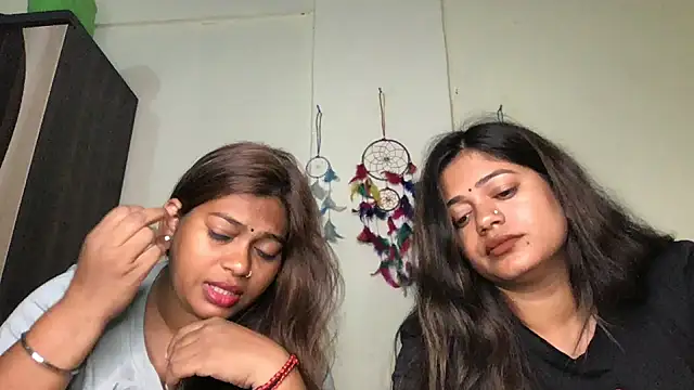 HoleyCoupon online show from February 25, 2026, 6:52 pm