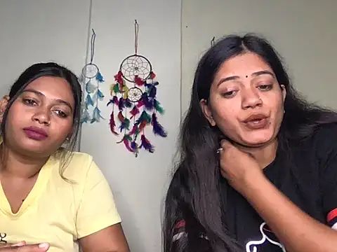 Snapshot of HoleyCoupon chatting on January 13, 2026, 6:34 pm HoleyCoupon online show from January 13, 2026, 6:34 pm