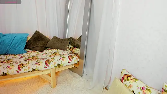 Belle Wa1ker online show from November 25, 2025, 1:06 am