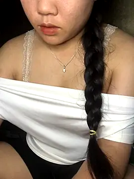 Linhmai bb online show from October 15, 2025, 3:42 pm