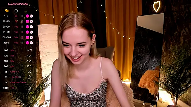 Snapshot of LillianShine chatting on April 19, 2026, 8:48 am LillianShine online show from April 19, 2026, 8:48 am