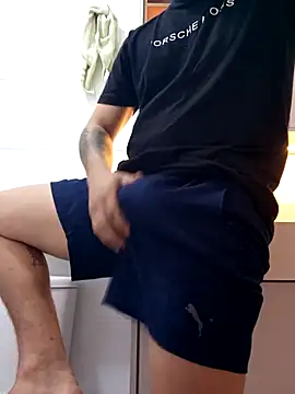 Snapshot of Brhryan chatting on September 18, 2025, 1:14 pm Brhryan online show from September 18, 2025, 1:14 pm