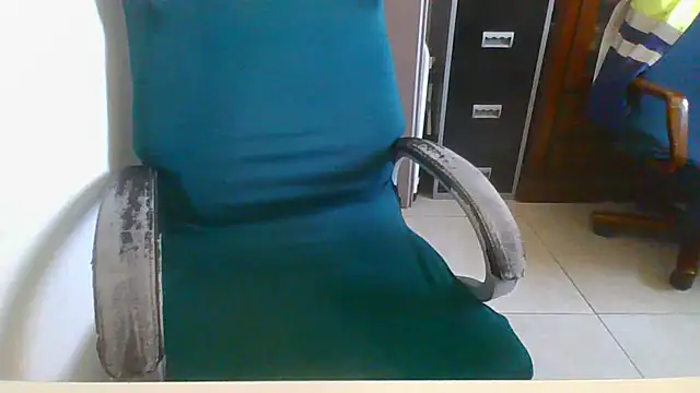 Snapshot of hpp66 chatting on June 18, 2026, 12:43 pm hpp66 online show from June 18, 2026, 12:43 pm