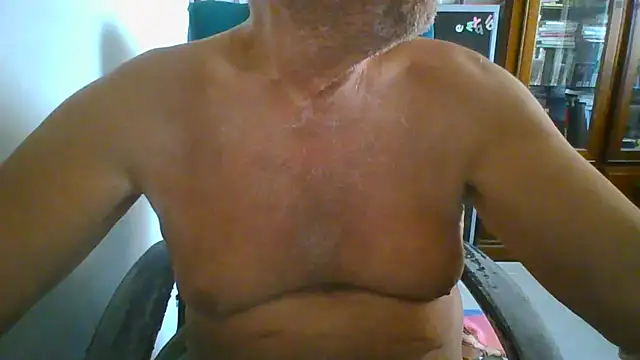 Snapshot of hpp66 chatting on June 19, 2026, 12:44 pm hpp66 online show from June 19, 2026, 12:44 pm