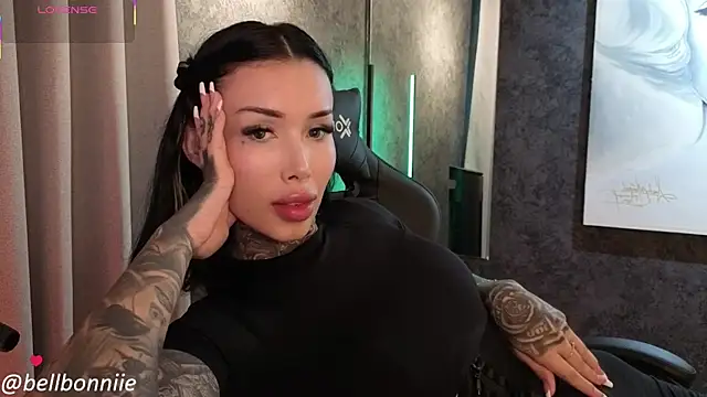 belllbonniie online show from November 6, 2025, 6:01 pm