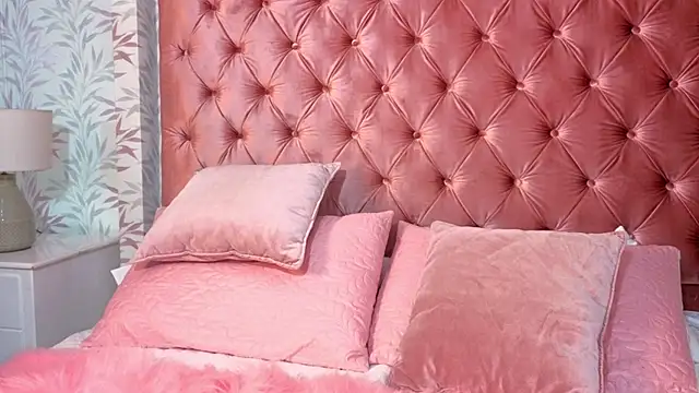 Snapshot of cherry_canndy_ chatting on September 8, 2025, 2:16 pm cherry canndy  online show from September 8, 2025, 2:16 pm