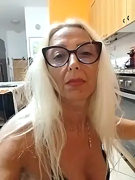  sexyBLONDE46  online show from July 22, 2026, 1:18 am
