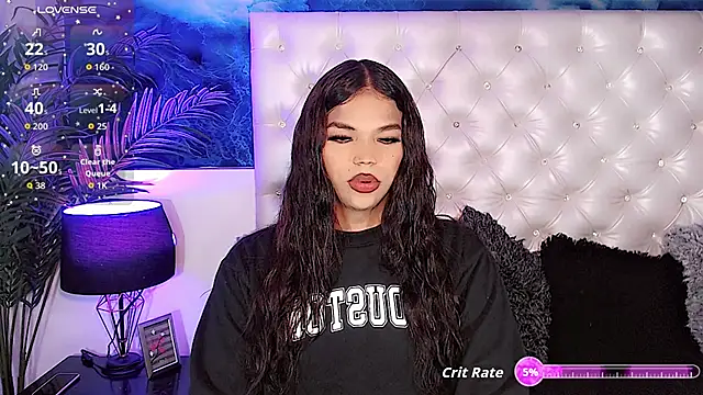 Valeria Swett  online show from November 11, 2025, 8:58 pm