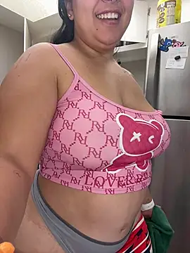 latina curvy22 online show from April 23, 2026, 7:15 pm