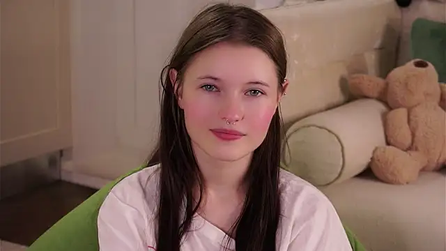 LynHillaire online show from September 13, 2025, 11:10 am