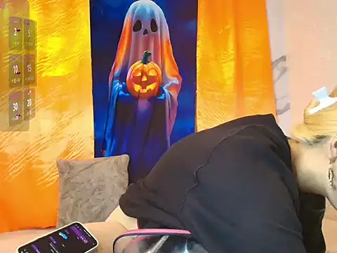 Snapshot of megganfoxxy chatting on October 20, 2025, 2:02 am megganfoxxy online show from October 20, 2025, 2:02 am