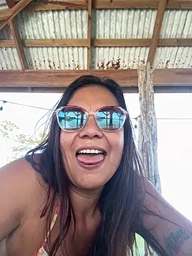 YadiraOrozco online show from November 7, 2025, 8:46 pm