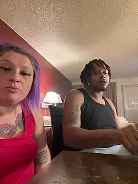 Snapshot of bbwbubbles77 chatting on April 6, 2026, 6:03 am bbwbubbles77 online show from April 6, 2026, 6:03 am