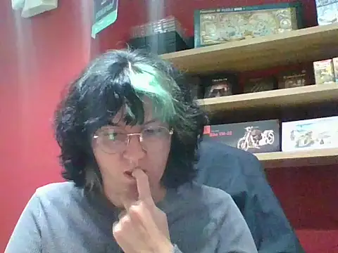 Snapshot of Froggyinthebox chatting on June 11, 2026, 11:57 pm Froggyinthebox online show from June 11, 2026, 11:57 pm