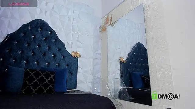  mia milf  online show from September 22, 2025, 1:33 am