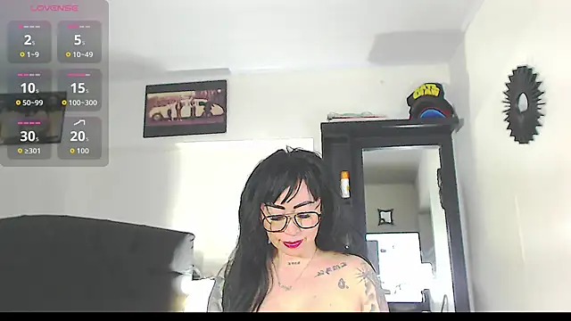 Snapshot of Vicky_hotmilf chatting on November 5, 2025, 11:13 am Vicky hotmilf online show from November 5, 2025, 11:13 am