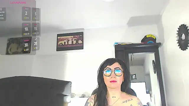 Snapshot of Vicky_hotmilf chatting on December 4, 2025, 10:58 am Vicky hotmilf online show from December 4, 2025, 10:58 am