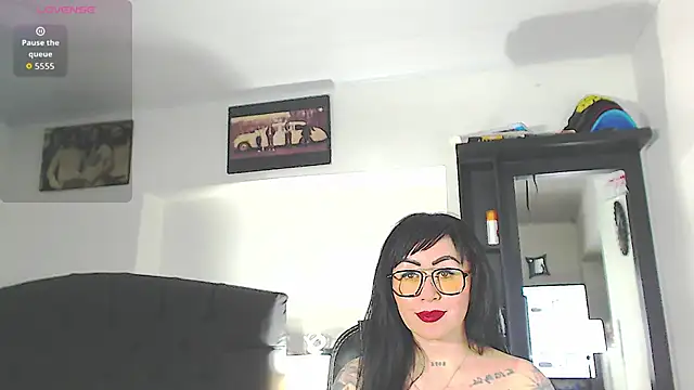 Snapshot of Vicky_hotmilf chatting on November 24, 2025, 3:01 pm Vicky hotmilf online show from November 24, 2025, 3:01 pm