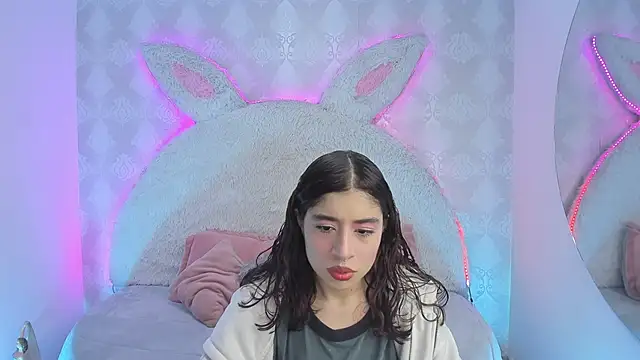 Gaby louse online show from March 25, 2026, 7:35 pm