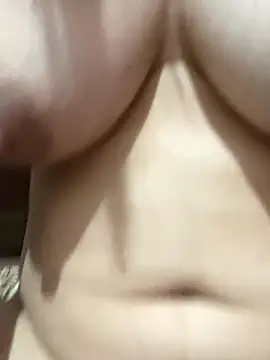 Snapshot of Thu_yaha chatting on January 9, 2026, 5:47 am Thu yaha online show from January 9, 2026, 5:47 am