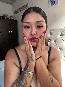 Snapshot of Aurora_fire1 chatting on February 3, 2026, 6:24 pm Aurora fire1 online show from February 3, 2026, 6:24 pm