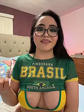 MyHoneyFrida online show from January 17, 2026, 12:48 am