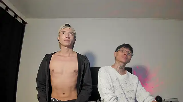 Snapshot of mhatias_ chatting on November 16, 2025, 3:33 am mhatias online show from November 16, 2025, 3:33 am