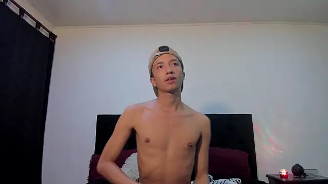 Snapshot of mhatias_ chatting on November 26, 2025, 7:08 am mhatias online show from November 26, 2025, 7:08 am