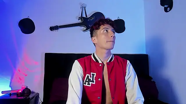 Snapshot of mhatias_ chatting on February 18, 2026, 1:58 am mhatias online show from February 18, 2026, 1:58 am