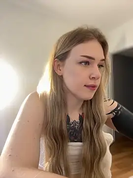 elliss  online show from September 9, 2025, 5:50 am